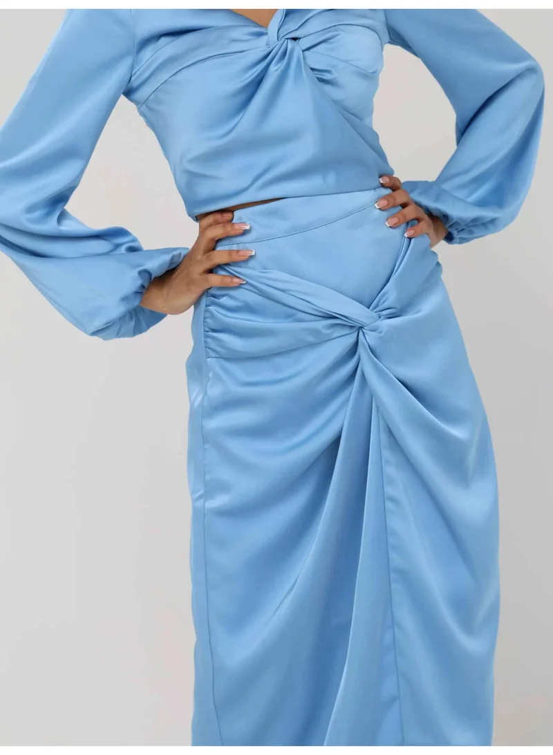 توترندس تنورة عالية الخصر ملفوفة من الامام